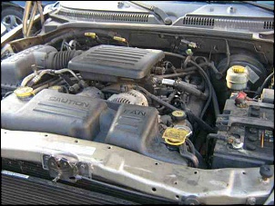 Vendo Dodge Durango 99/2000 - Sport - 4x4 - 4.7 - V8-durango_motor.jpg