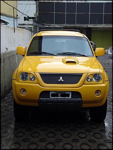 L200 sport gls amarela 2005 completa-nivef-023s.jpg
