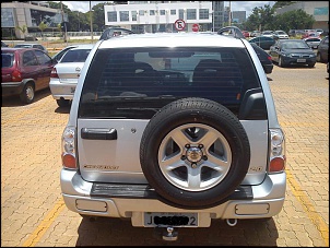 Tracker 2007 - Prata-trazeira.jpg