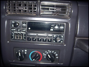 Wrangler 99/00 Auto - Preparado com TUDO - EUA-cd-painel.jpg