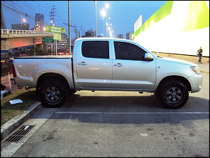 Hilux 2007-lateral-direita.jpg