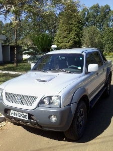 L200 GLS CD 4x4 10/10 Diesel Nova !!!!-l200-novissima_122_2.jpg