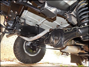 Defender 90 branca 1998-por_baixo2.jpg
