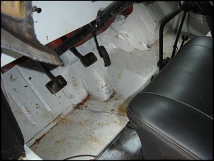 Vendo Jeep Willys Diesel-detalhe-interior-02.jpg